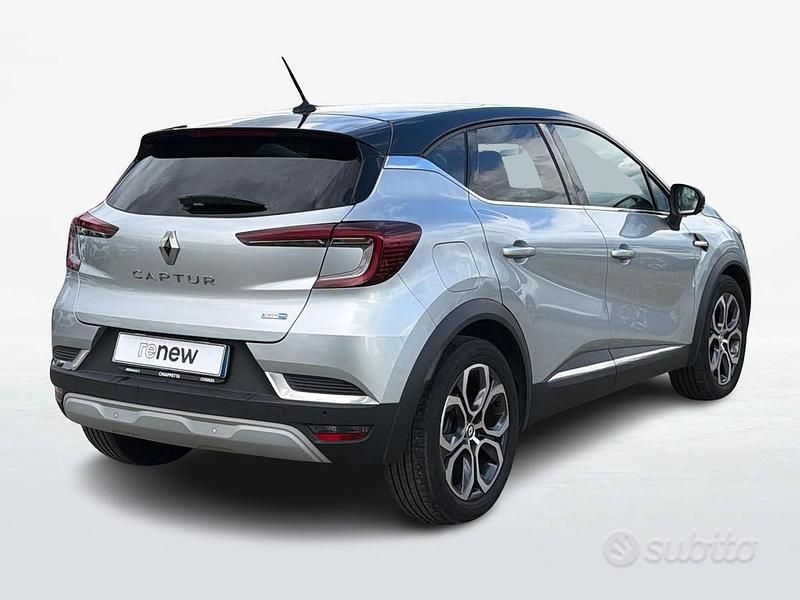 Usata Renault Captur Intens 145 CV (106 kW) 2022 Grigio magnete+tetto nero etoile SUV