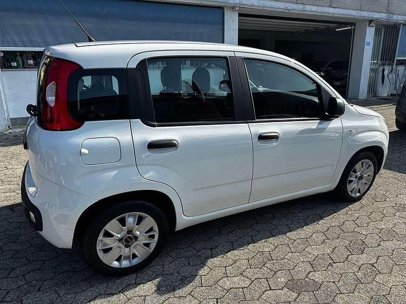 Usata Fiat Panda Lounge 95 CV (69 kW) 2016 Bianco Utilitaria