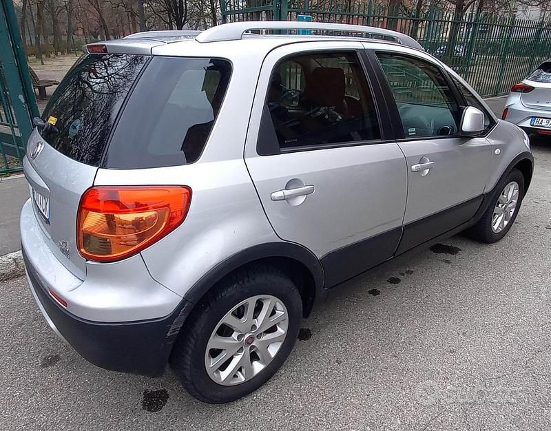 Usata Fiat Sedici 2009 Grigio SUV