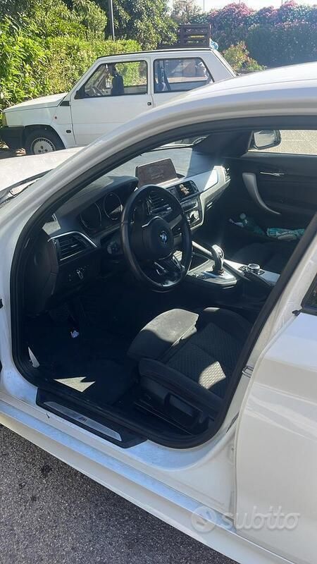 Usata BMW 120 190 CV (139 kW) 2018 Utilitaria