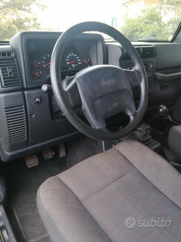 Usata Jeep Wrangler Sport 143 CV (105 kW) 2004 Nero SUV