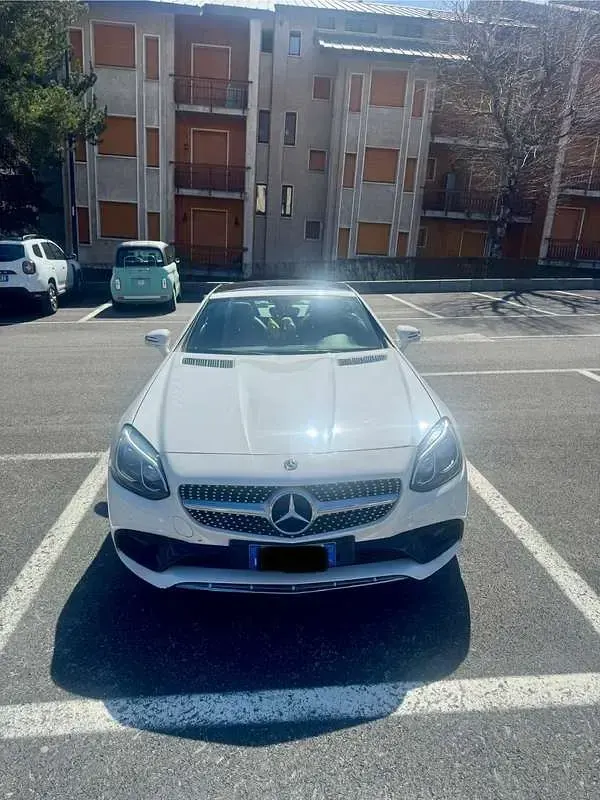Usata Mercedes SLC200 Premium 184 CV (135 kW) 2018 Cabrio