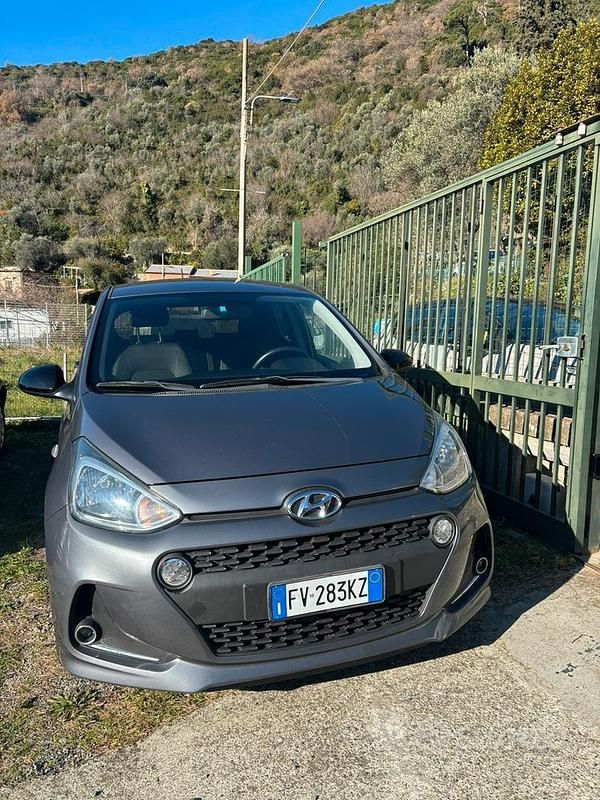 Usata Hyundai i10 67 CV (49 kW) 2018 Grigio Utilitaria