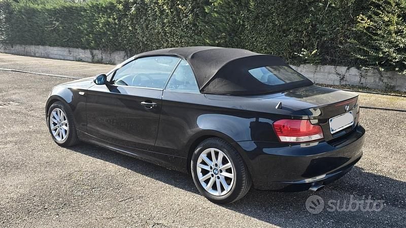 Usata BMW 120 Cabriolet 177 CV (130 kW) 2010 Nero Cabrio