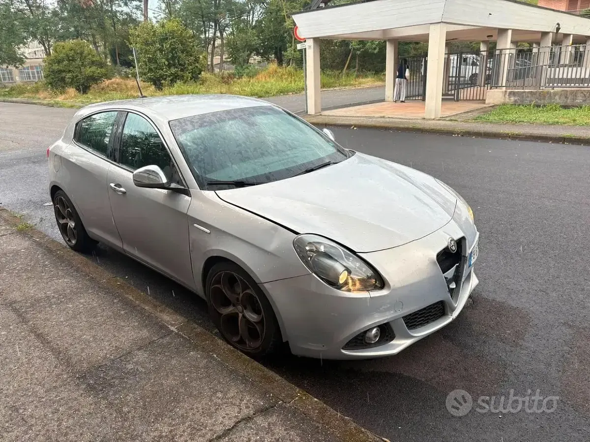 Usata Alfa Romeo Giulietta 175 CV (128 kW) 2016 Utilitaria