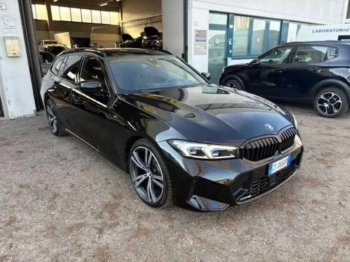 Usata BMW 320 M Sport 190 CV (139 kW) 2024 Nero Station wagon
