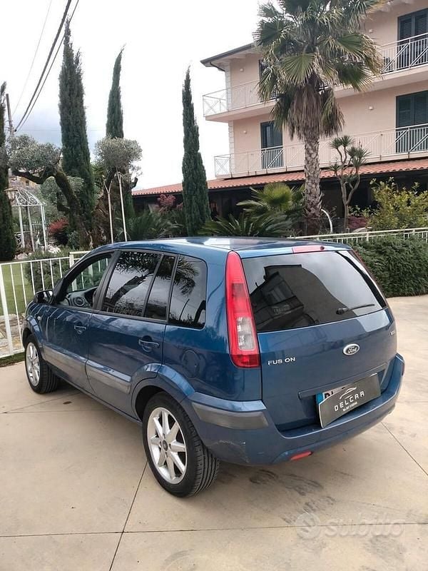 Usata Ford Fusion Collection 68 CV (50 kW) 2007 Blu Utilitaria