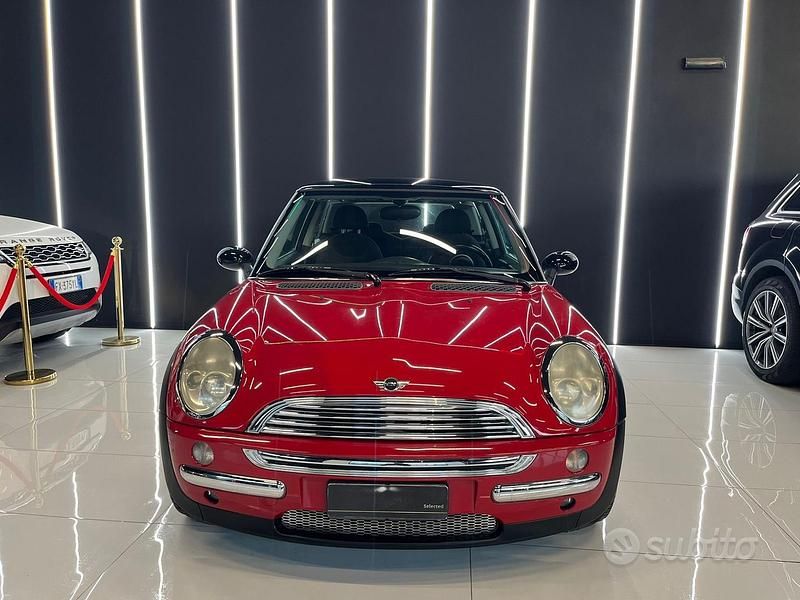 Usata Mini Cooper 120 CV (88 kW) 2002 Rosso Utilitaria