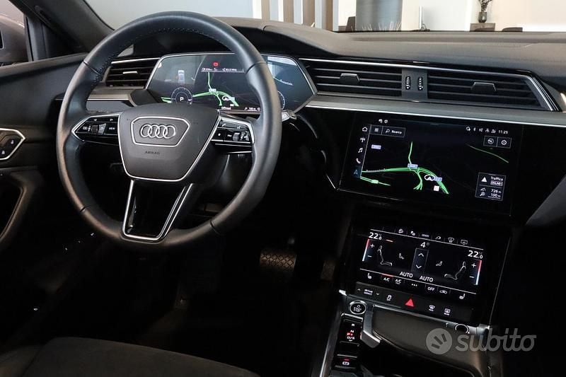 Usata Audi e-tron Ambiente 300 kW (408 CV) 2022 Grigio SUV