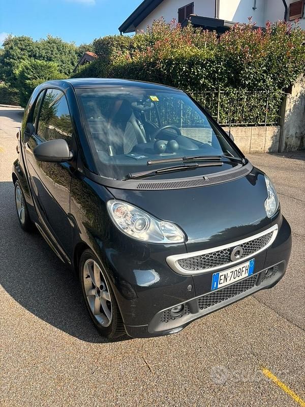 Usata Smart ForTwo Coupé 71 CV (52 kW) 2012 Nero Coupé
