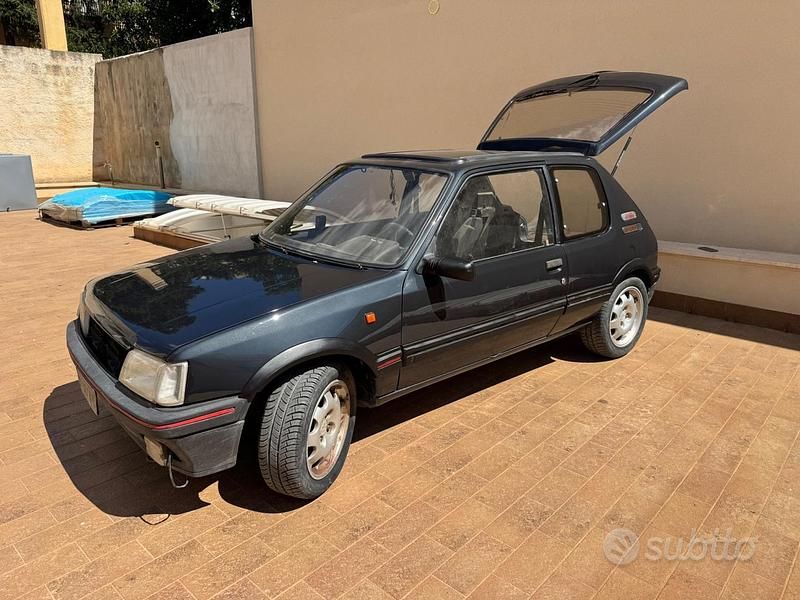 Grigio Usata 1990 Peugeot 205 GTi Tre volumi | 14.999 € - Immagine 1/4