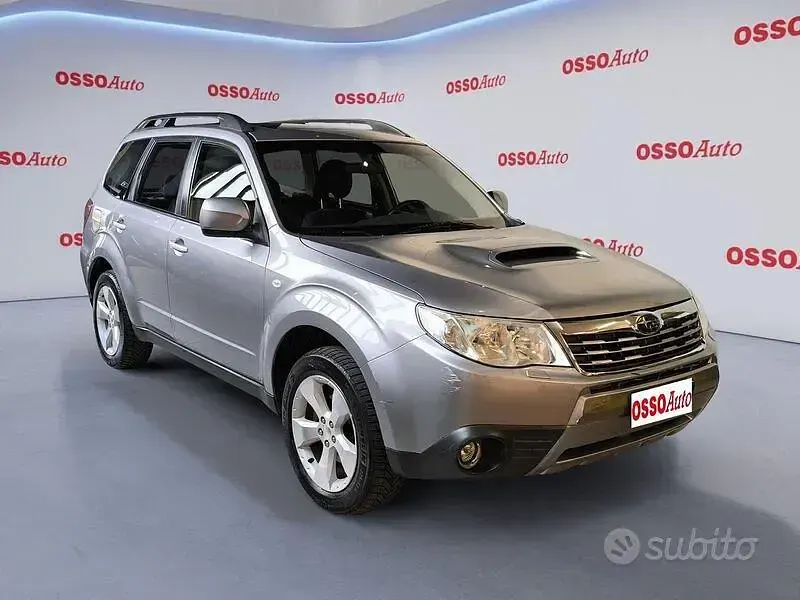 Usata Subaru Forester 147 CV (108 kW) 2010 Grigio SUV