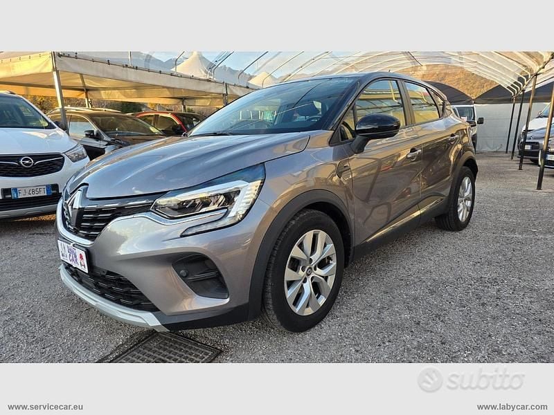 Grigio Usata 2020 Renault Captur Zen SUV | 15.300 € (Buon prezzo) - Immagine 1/4