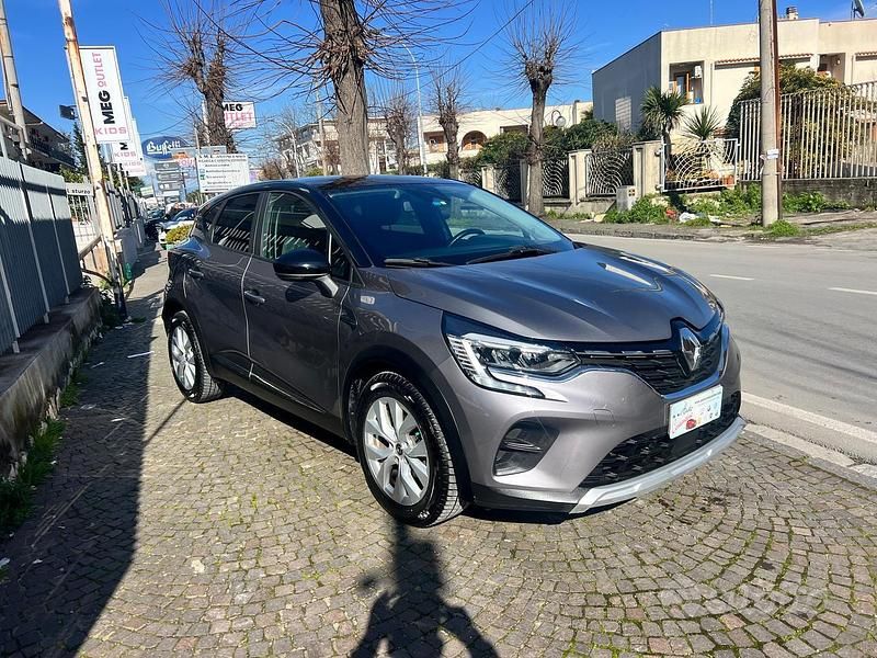 Usata Renault Captur Zen 116 CV (85 kW) 2021 Grigio SUV