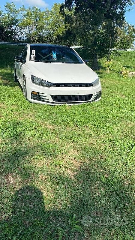 Begagnad VW Scirocco 170 HK (125 kW) 2011 Vit Sportkupé