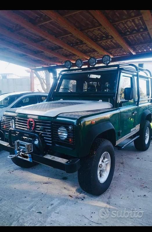 Usata Land Rover Defender 113 CV (83 kW) 2003 Verde SUV