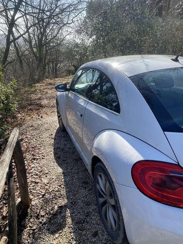 Usata VW Beetle Design 105 CV (77 kW) 2012 Utilitaria