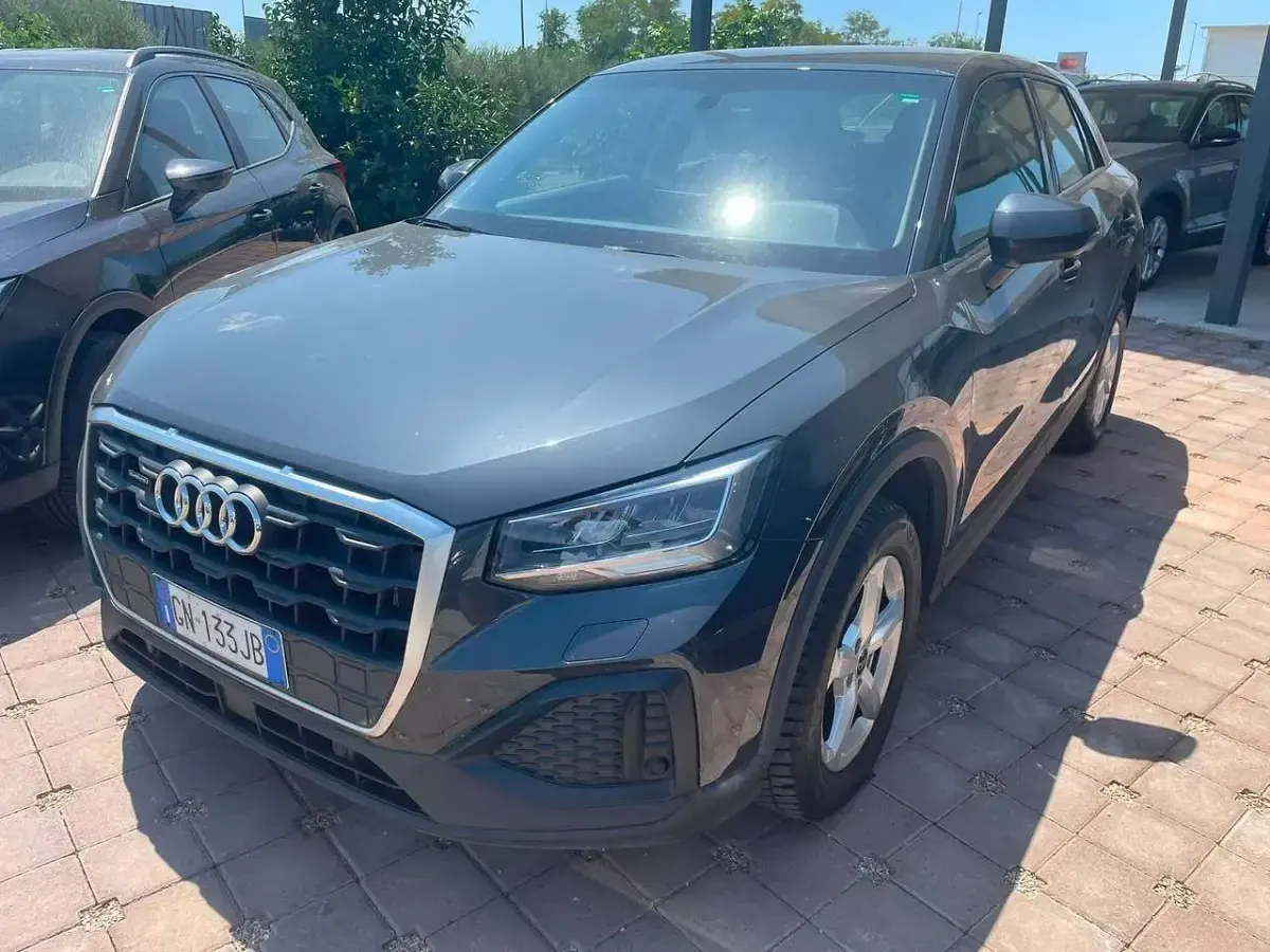 Usata Audi Q2 Business 150 CV (110 kW) 2023 Grigio SUV