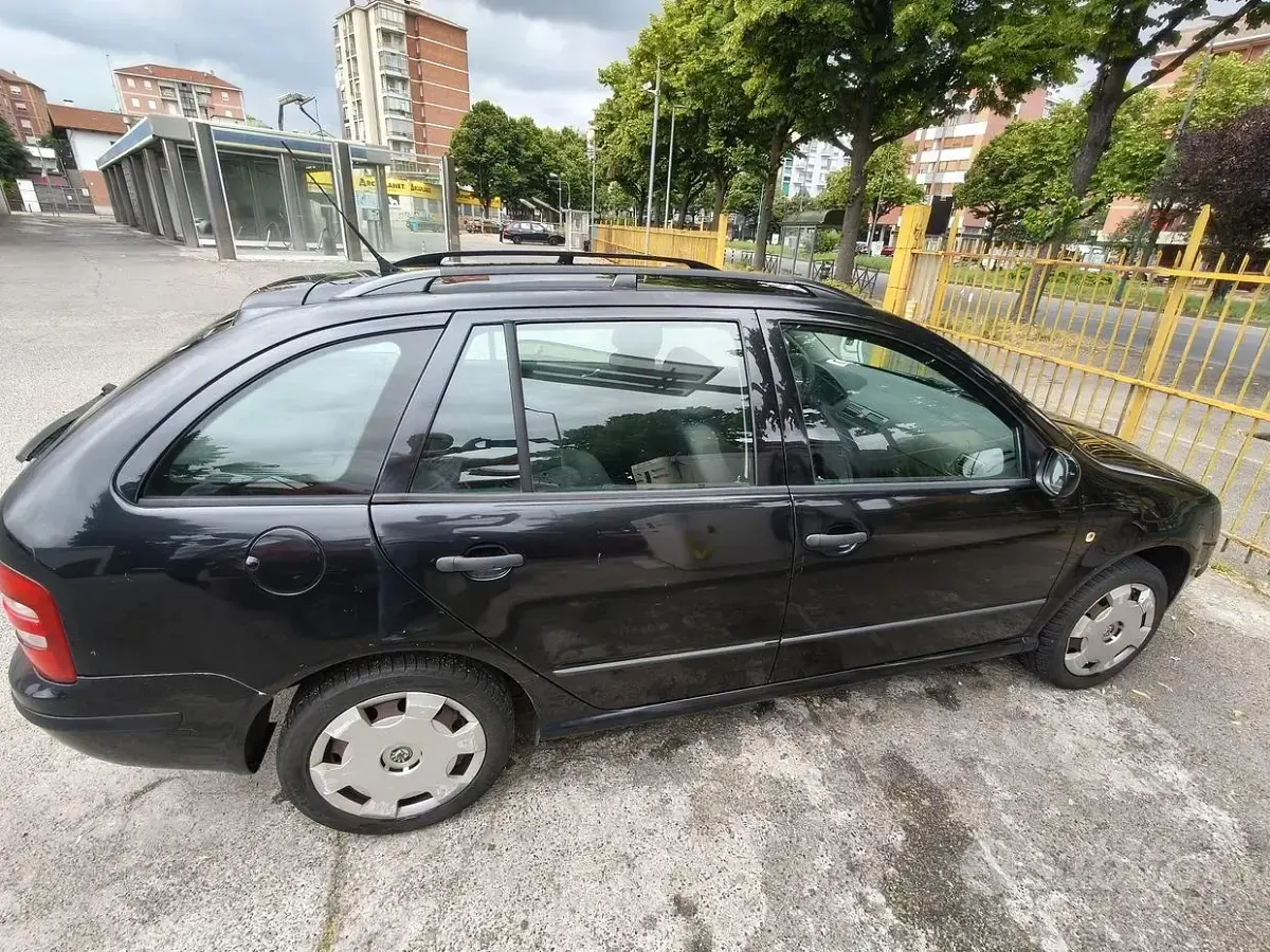 Usata Skoda Fabia 101 CV (74 kW) 2002 Nero Station wagon