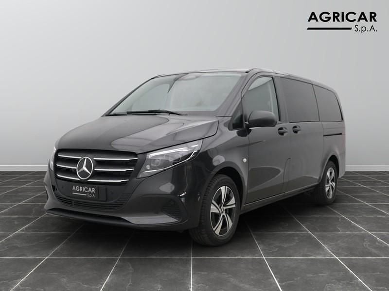 Grigio Nuova 2025 Mercedes Vito Furgone | 60.355 € (Buon prezzo) - Immagine 1/4