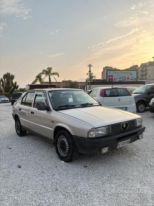 Usata Alfa Romeo 33 95 CV (69 kW) 1986 Grigio Berlina