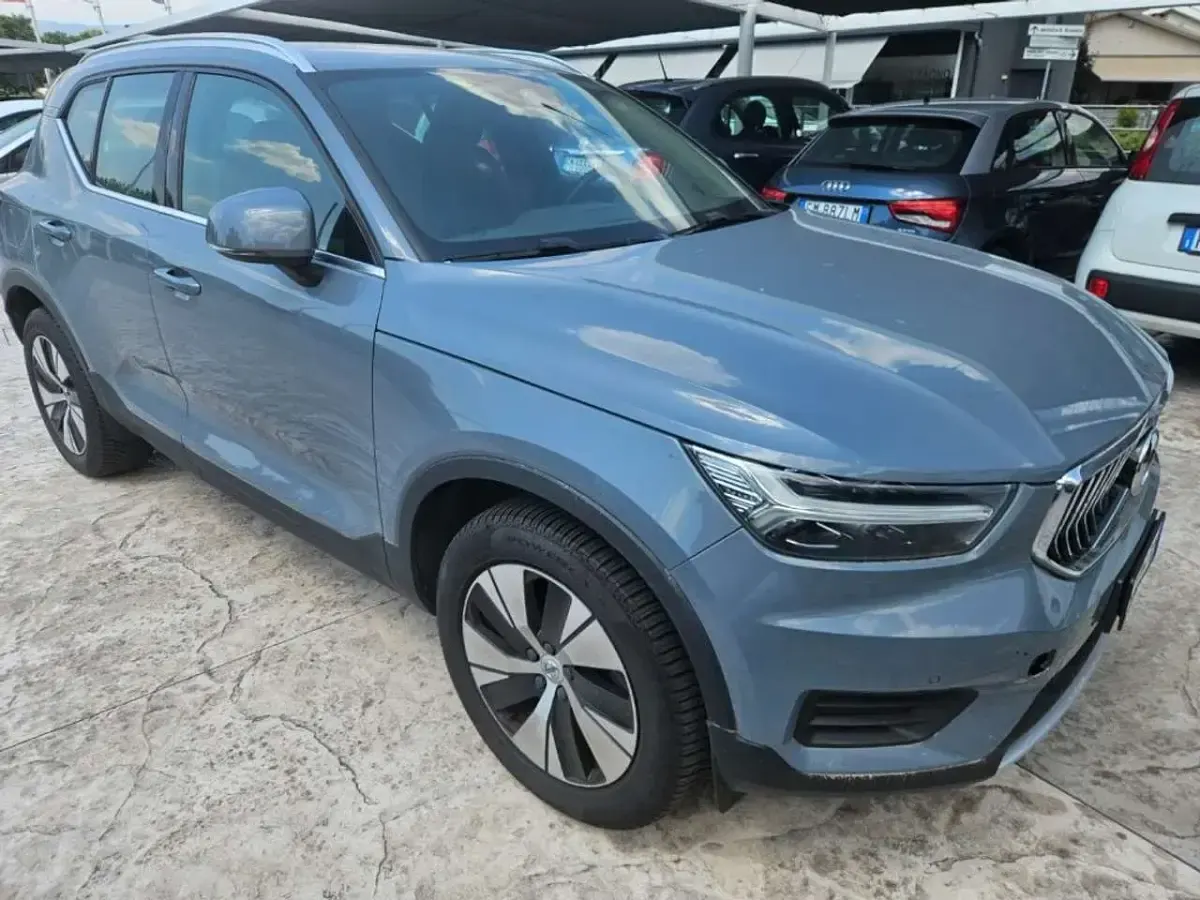 Usata Volvo XC40 Business Edition 129 CV (94 kW) 2022 Grigio metallizzato SUV