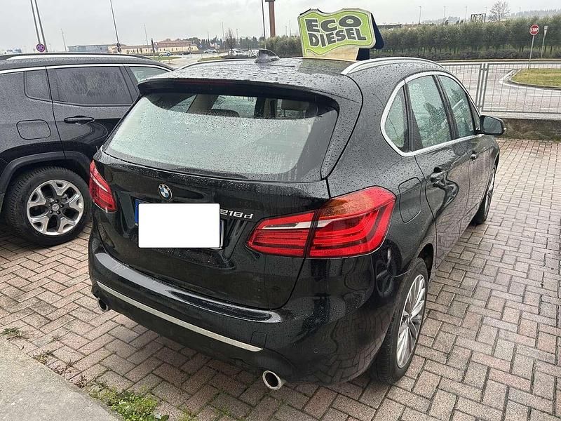 Usata BMW 218 Luxury Line 150 CV (110 kW) 2019 Nero Station wagon