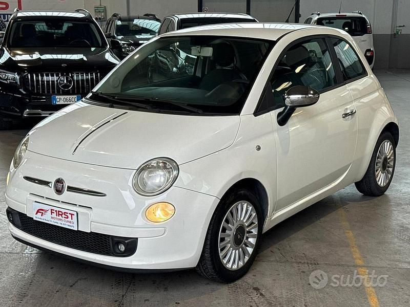 Bianco Usata 2009 Fiat 500 Pop Tre volumi | 2900 € (Ottimo prezzo) - Immagine 1/4