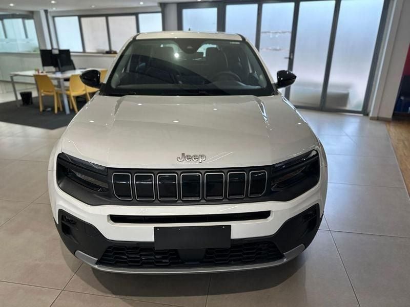 Usata Jeep Avenger Altitude 100 CV (73 kW) 2024 Nero SUV