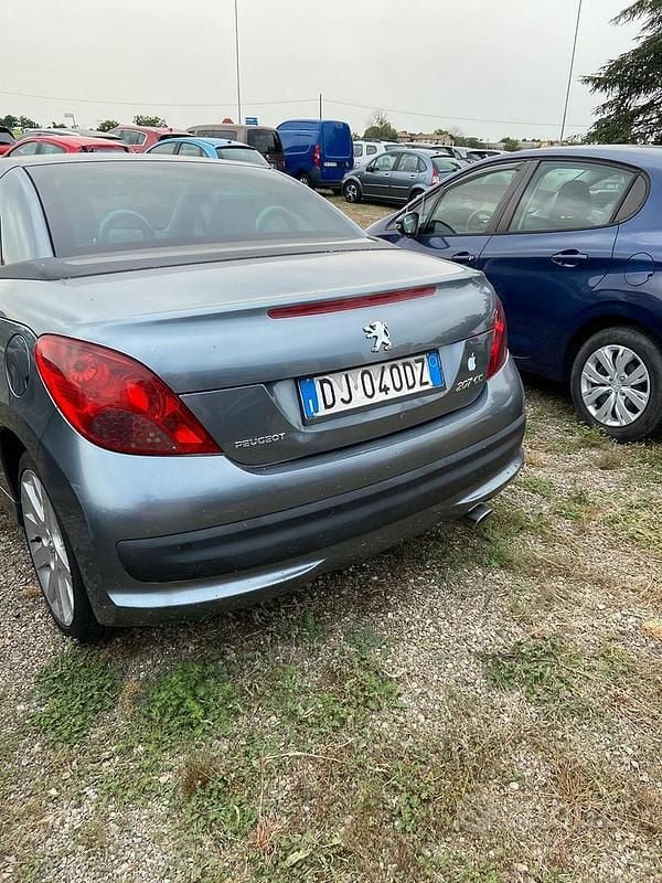 Usata Peugeot 207 CC 109 CV (80 kW) 2007 Grigio Cabrio