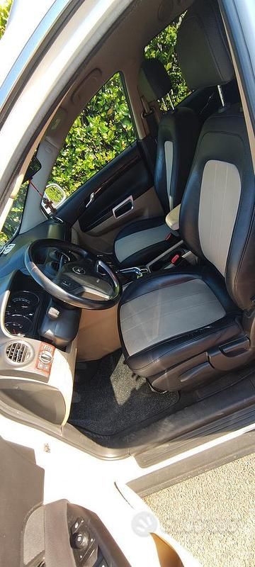 Usata Opel Antara 163 CV (119 kW) 2012 Bianco SUV