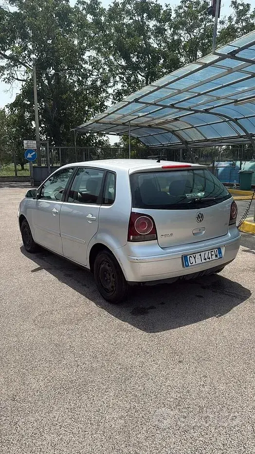 Usata VW Polo 75 CV (55 kW) 2005 Grigio Utilitaria