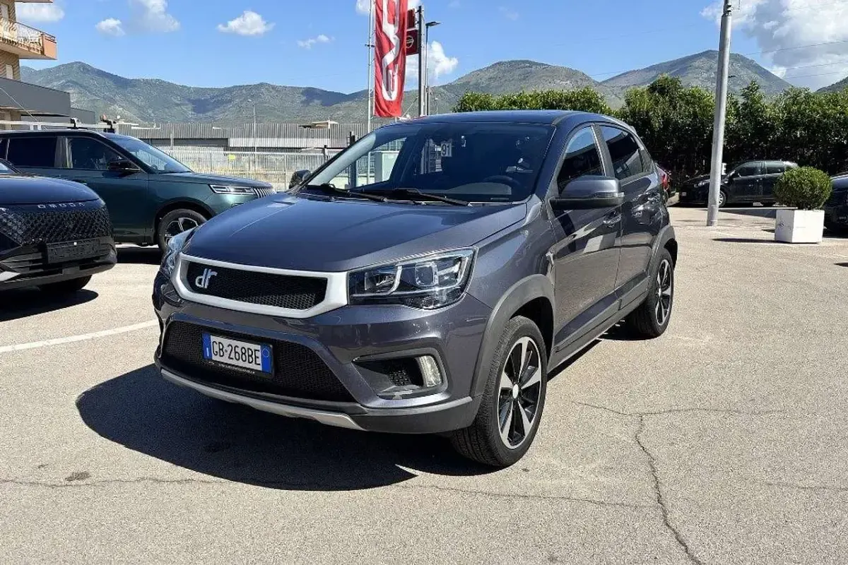 Usata DR DR3 106 CV (77 kW) 2020 Antracite SUV