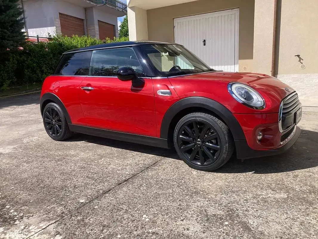 Usata Mini Cooper D 116 CV (85 kW) 2016 Rosso Utilitaria
