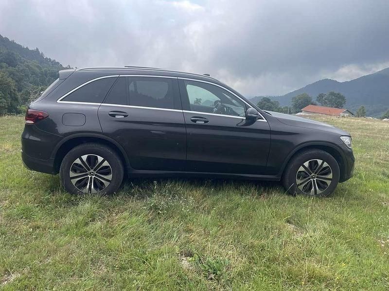 Usata Mercedes GLC200 197 CV (144 kW) 2020 Nero SUV
