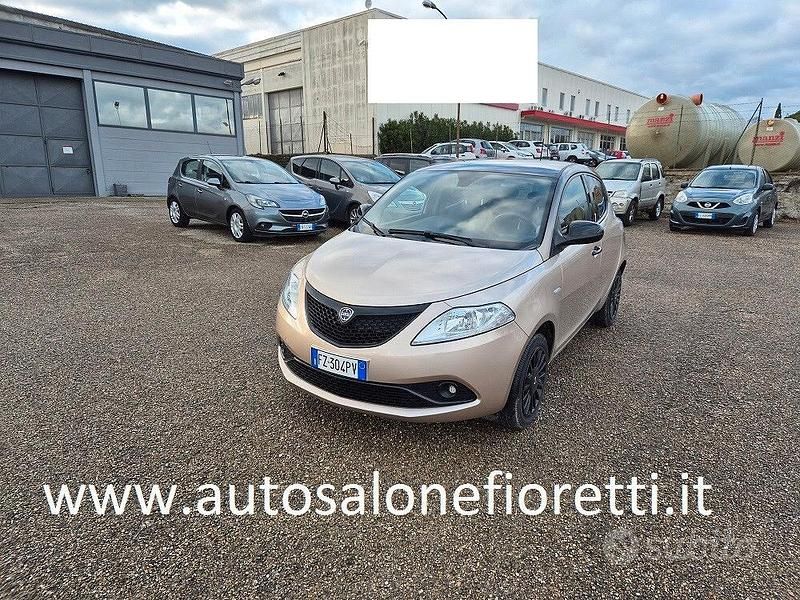 Marrone Usata 2020 Lancia Ypsilon Due volumi | 11.500 € (Buon prezzo) - Immagine 1/4