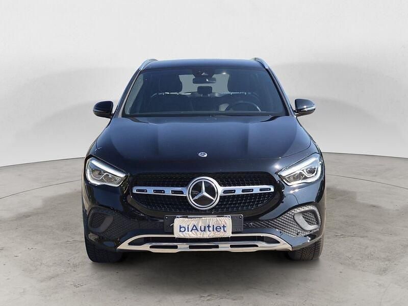 Begagnad Mercedes GLA180 116 HK (85 kW) 2023 Svart SUV