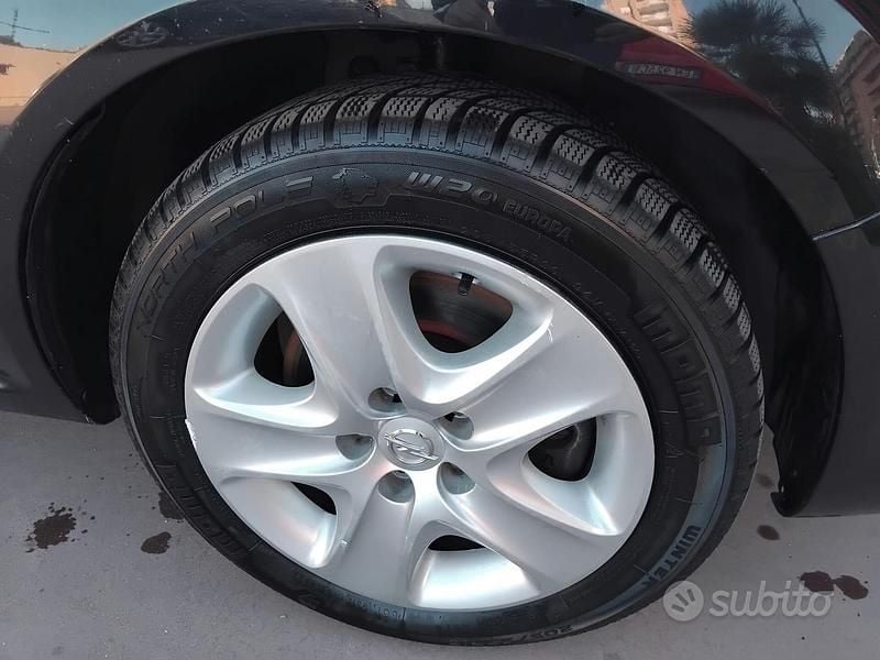 Usata Opel Zafira Eco 125 CV (91 kW) 2012 Nero Monovolume