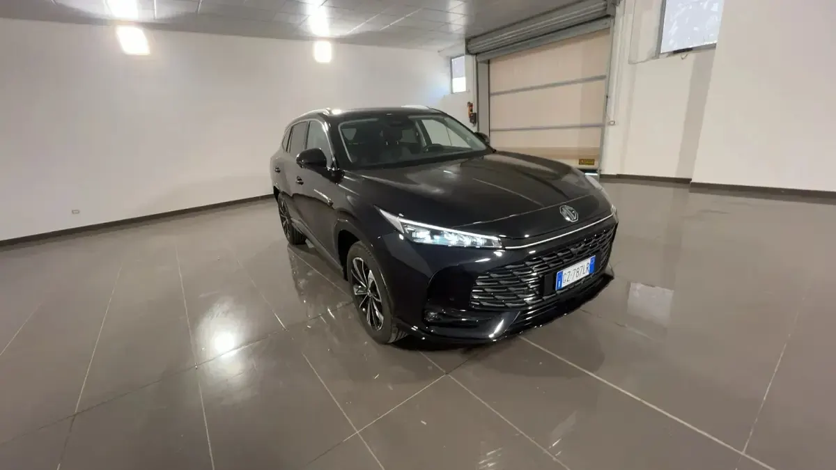 Usata MG HS Luxury 170 CV (125 kW) 2025 Pbc  pebble black SUV