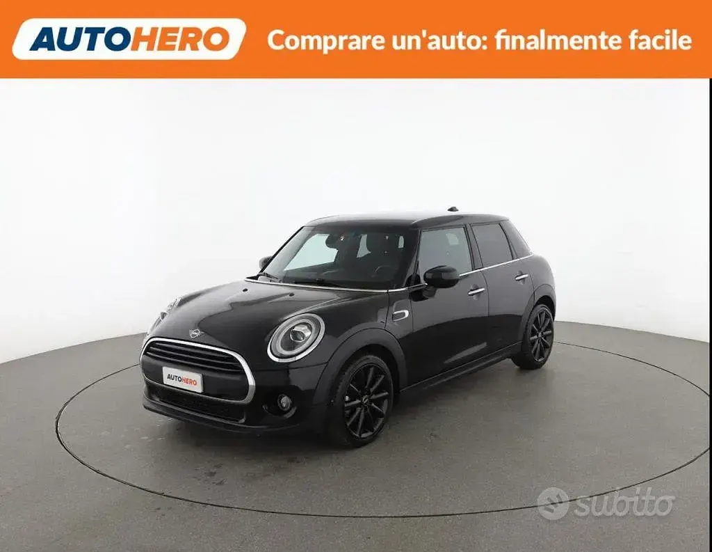 Usata Mini ONE 75 CV (55 kW) 2019 Nero Utilitaria