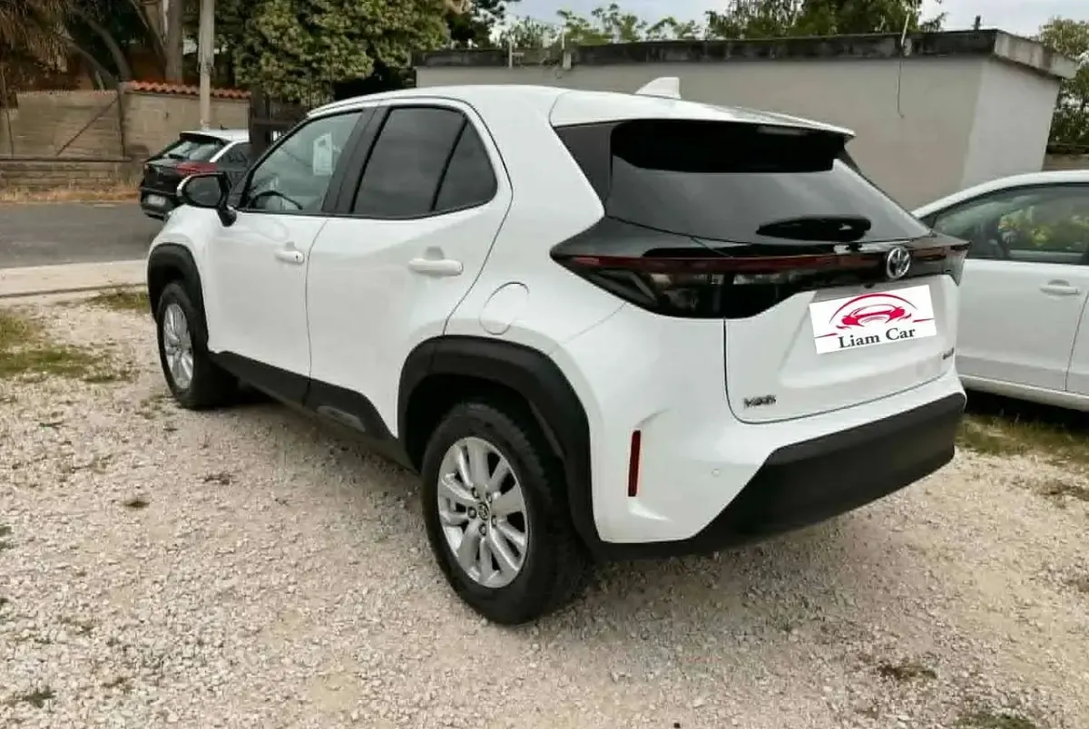 Usata Toyota Yaris Cross 92 CV (67 kW) 2023 Bianco SUV