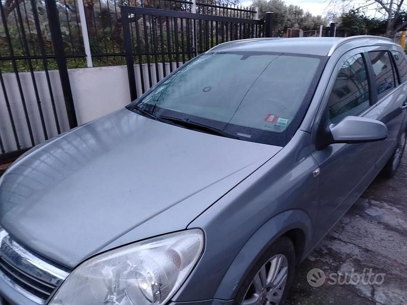Usata Opel Astra 101 CV (74 kW) 2007 Station wagon