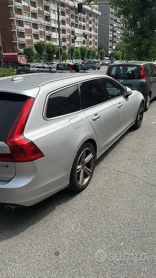 Usata Volvo V90 Momentum 190 CV (139 kW) 2017 Grigio Station wagon
