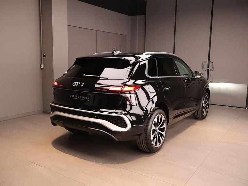 Nuova Audi Q3 S-Line 150 CV (110 kW) 2026 Nero mythos SUV
