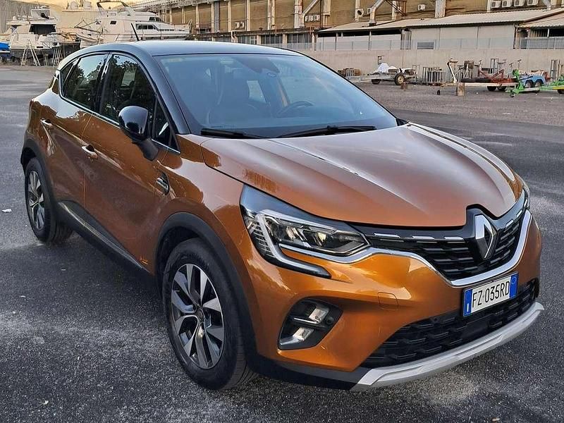 Usata Renault Captur Intens 101 CV (74 kW) 2019 Bronzo SUV