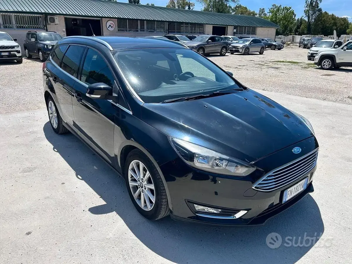 Usata Ford Focus 120 CV (88 kW) 2018 Nero Station wagon