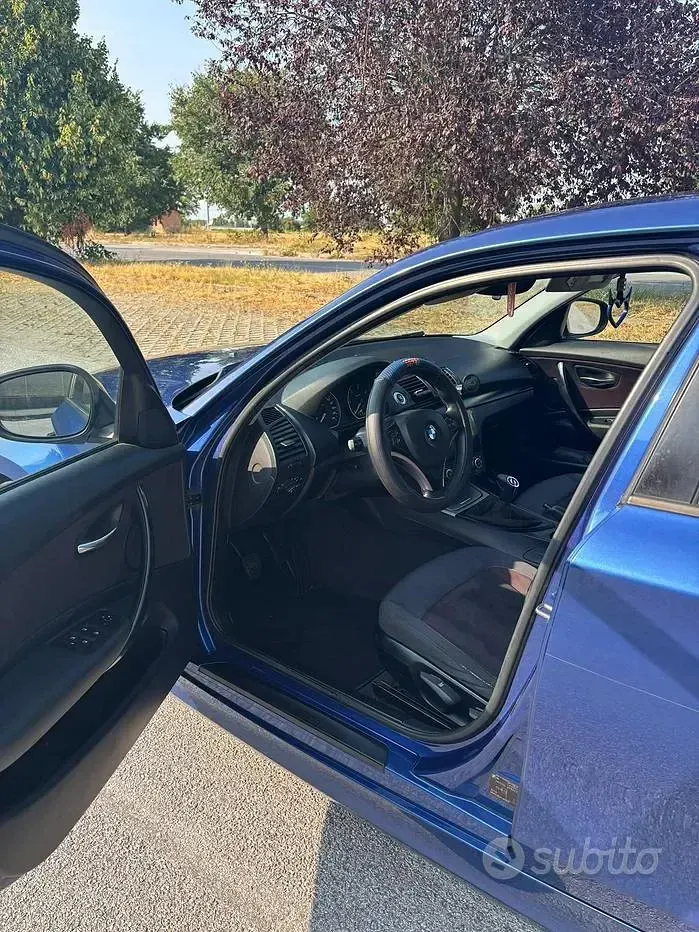 Usata BMW 118 143 CV (105 kW) 2010 Bluazzurro Utilitaria