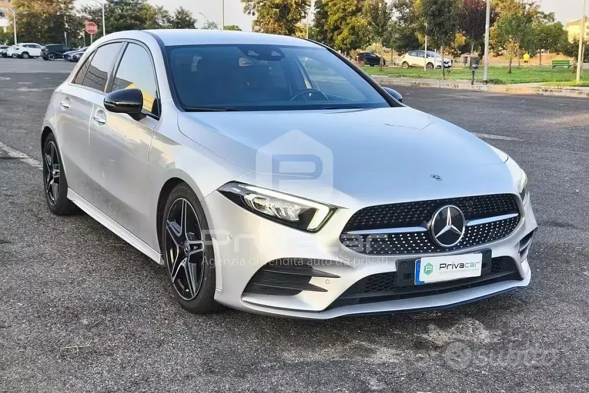 Usata Mercedes A200 Premium 150 CV (110 kW) 2019 Grigio Utilitaria