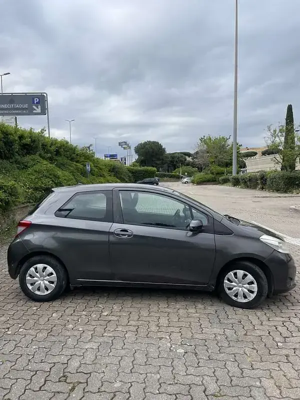 Occasion Toyota Yaris Active 69 ch (50 kW) 2012 Citadine