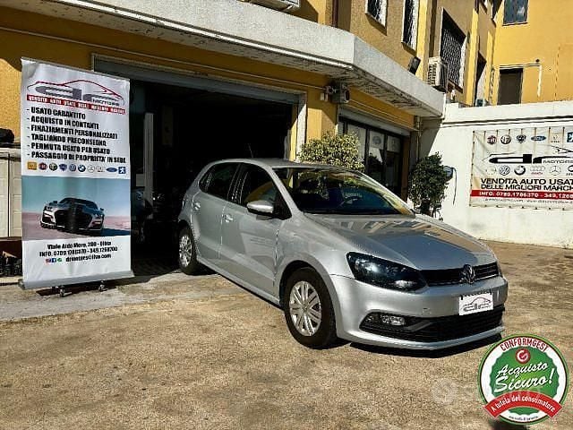 Usata VW Polo Trendline 60 CV (44 kW) 2017 Grigio metallizzato Berlina